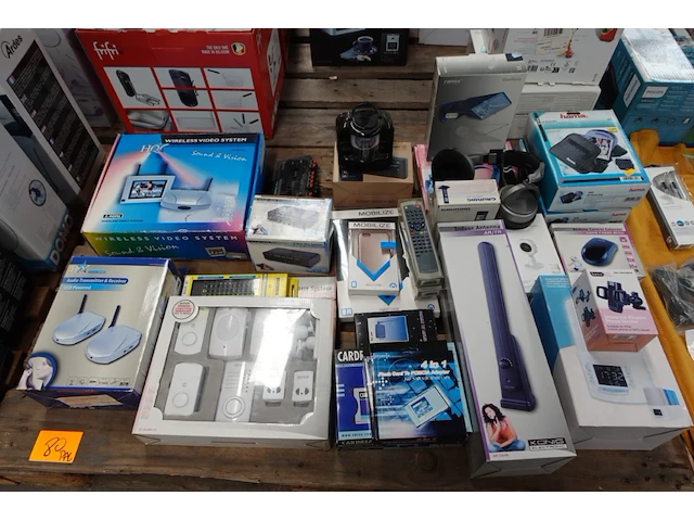 Pallet multimedia - afbeelding 1 van  3