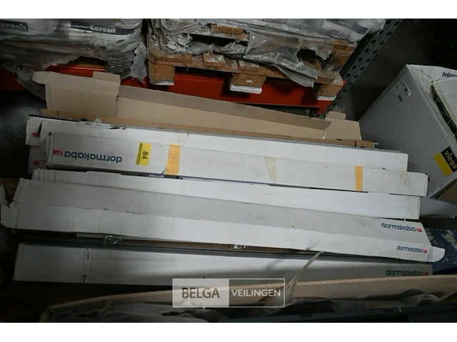 Pallet onderdelen dormakaluchtkanalen ventilatie - afbeelding 1 van  4