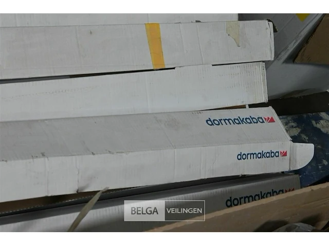Pallet onderdelen dormakaluchtkanalen ventilatie - afbeelding 2 van  4