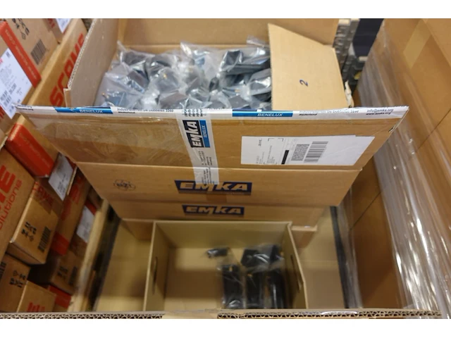 Pallet onderdelen emka - afbeelding 2 van  5