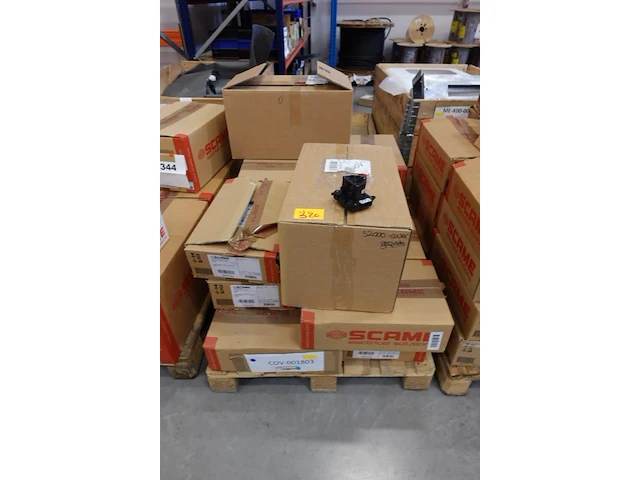 Pallet onderdelen scame - afbeelding 1 van  4