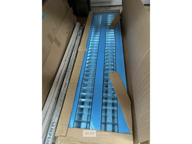 Pallet plafondverlichting div soorten - afbeelding 1 van  3