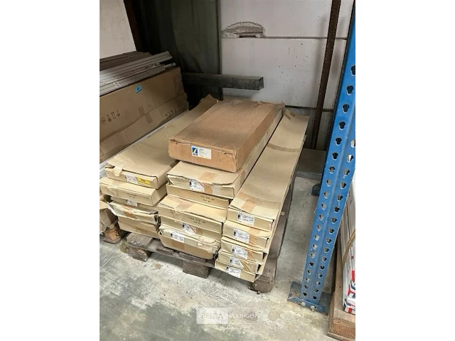 Pallet plafondverlichting div soorten - afbeelding 3 van  3