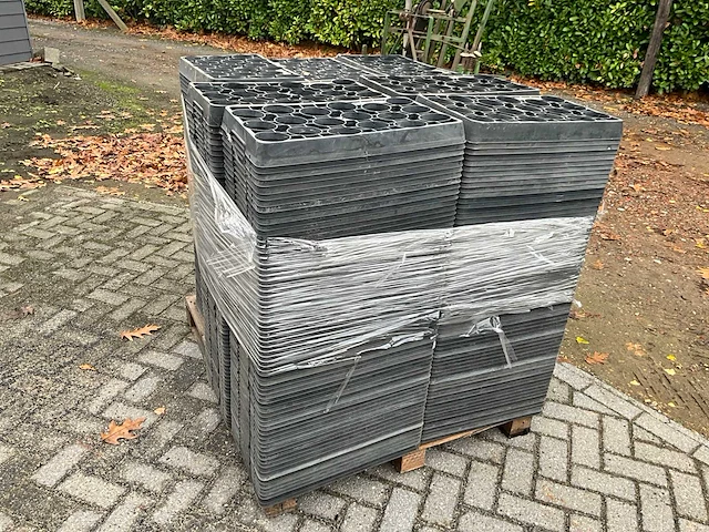 Pallet plantentrays (3x) - 4500st - professioneel kwekersmateriaal - afbeelding 1 van  6
