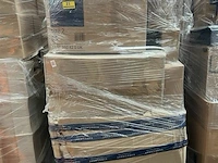 Pallet powerdock batterijopladers en plastic bakken - afbeelding 5 van  6
