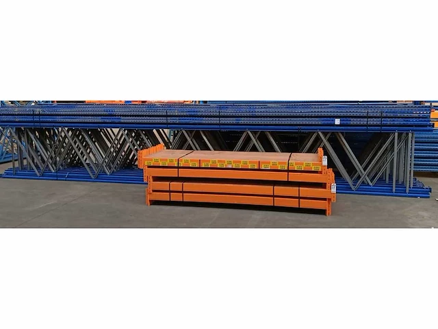 Pallet racking 21 frames h8000, 72 beams l2600mm - afbeelding 1 van  2