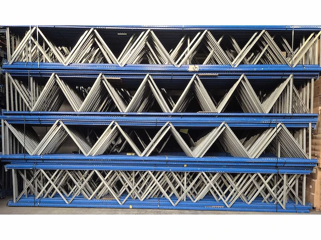 Pallet racking esmena 15 frames h7000, 112 beams l2700mm - afbeelding 1 van  2