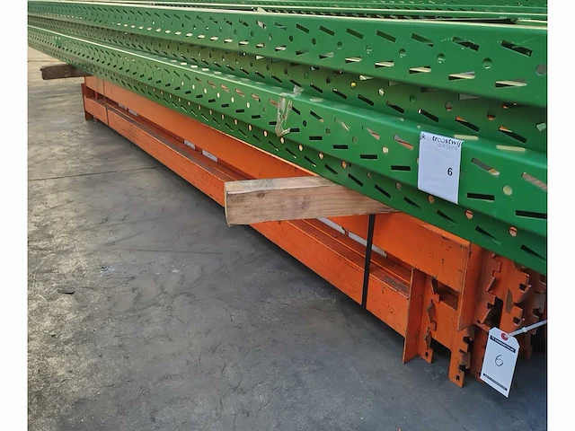 Pallet racking h8000mm x l (3x 2700mm) x w 900mm, 4 levels - afbeelding 1 van  2