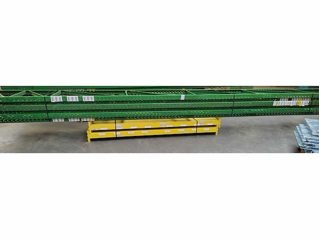 Pallet racking h8000mm x l (5x 2700mm) x w 900mm, 4 levels - afbeelding 1 van  2