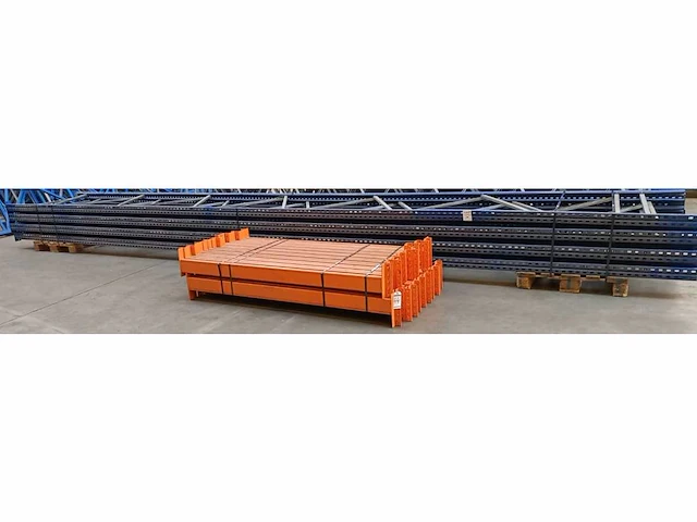 Pallet racking h8000mm x w 1100mm, beams 1m95 - afbeelding 1 van  2