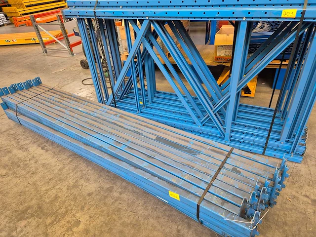 Pallet racking stow op 10 frames h2300, 20 beams l3000mm - afbeelding 1 van  1