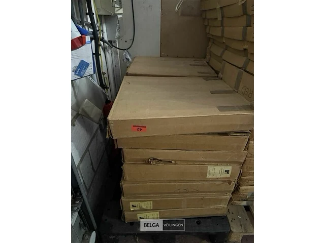 Pallet rollen papier 30mx61cm - afbeelding 1 van  4