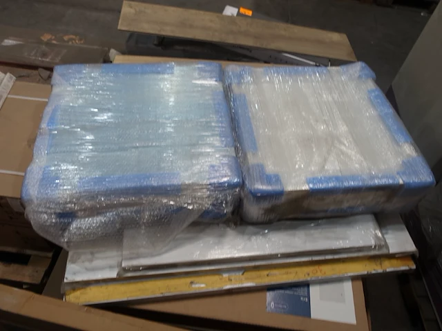 Pallet sanitair - afbeelding 3 van  6