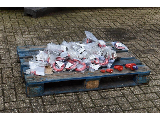 Pallet schroefogen / hijsmateriaal - afbeelding 1 van  1