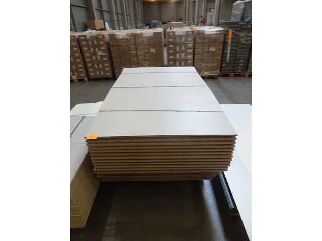 Pallet spaanplaten - afbeelding 2 van  4