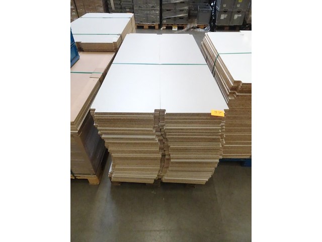 Pallet spaanplaten - afbeelding 2 van  3