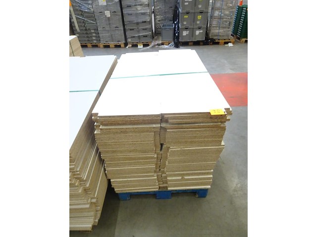 Pallet spaanplaten - afbeelding 2 van  3