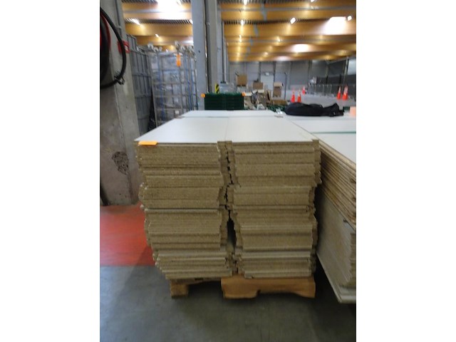 Pallet spaanplaten - afbeelding 1 van  4