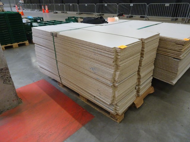 Pallet spaanplaten - afbeelding 3 van  4