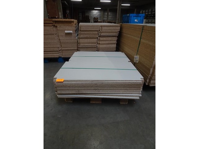 Pallet spaanplaten - afbeelding 1 van  4