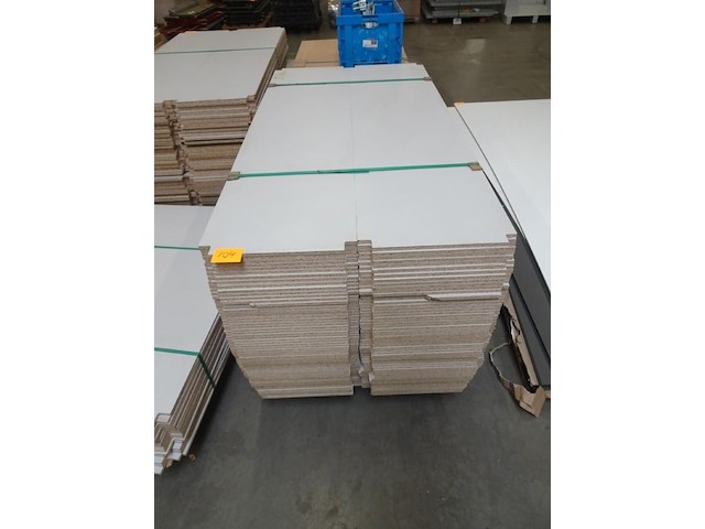 Pallet spaanplaten - afbeelding 2 van  4