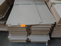 Pallet spaanplaten - afbeelding 1 van  3