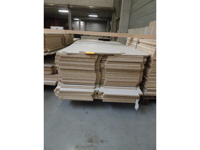 Pallet spaanplaten - afbeelding 2 van  3