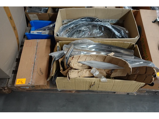 Pallet spatborden/fietsonderdelen - afbeelding 1 van  5