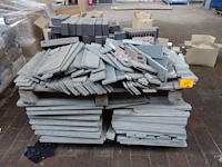 Pallet stenen tegels - afbeelding 1 van  5