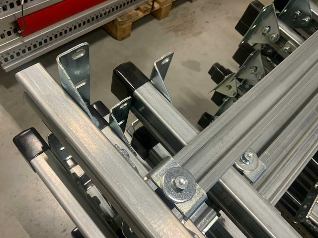 Pallet steunen voor dubbele rollenbaan (2x) - afbeelding 3 van  4