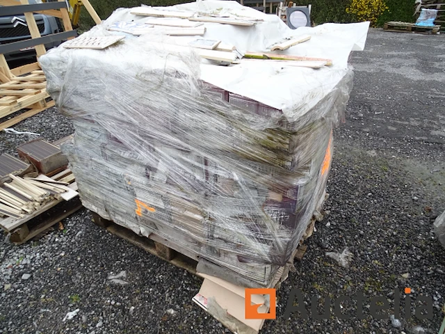 Pallet van verschillend friezen - afbeelding 4 van  17