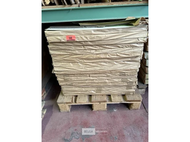 Pallet vellen karton div kleuren - afbeelding 1 van  3