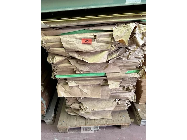 Pallet vellen karton div kleuren - afbeelding 1 van  2
