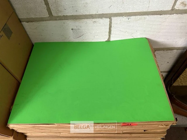 Pallet vellen karton div kleuren - afbeelding 3 van  3
