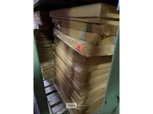 Pallet vellen papier div kleuren - afbeelding 1 van  3
