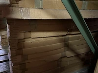 Pallet vellen papier div kleuren - afbeelding 3 van  3