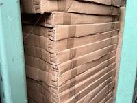 Pallet vellen papier div kleuren - afbeelding 1 van  1