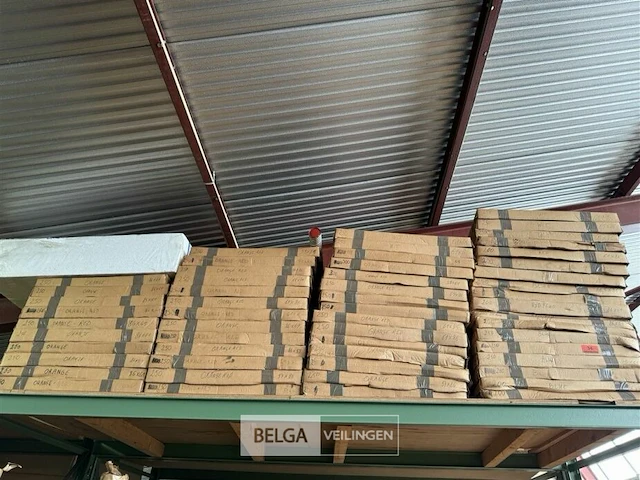 Pallet vellen papier wit+div kleuren - afbeelding 1 van  1