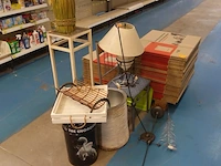 Pallet verhuisdozen + decoratie - afbeelding 4 van  5