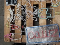 Pallet wandverlichting kinderkamer - afbeelding 2 van  4