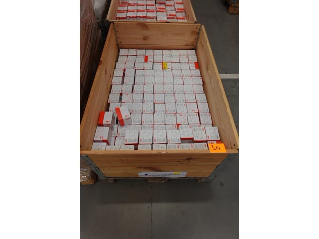 Pallet zekeringen abb - afbeelding 1 van  4