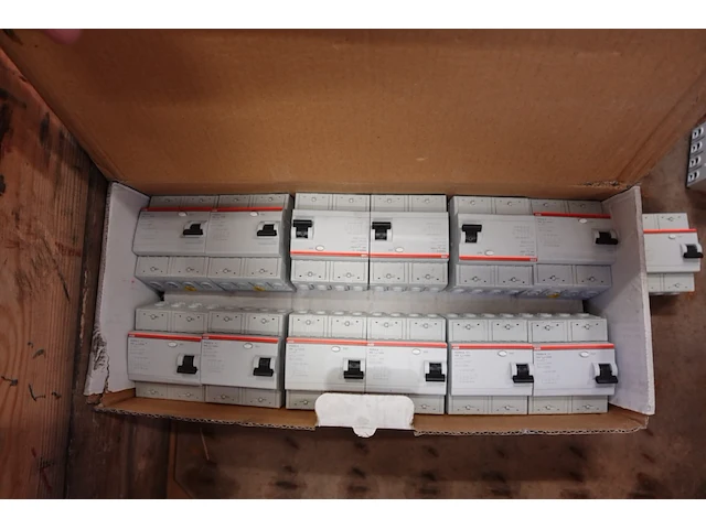 Pallet zekeringen abb - afbeelding 2 van  4