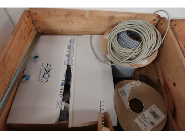 Palletbak + inhoud - afbeelding 3 van  9