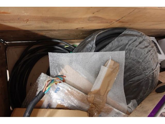 Palletbak + inhoud - afbeelding 4 van  5