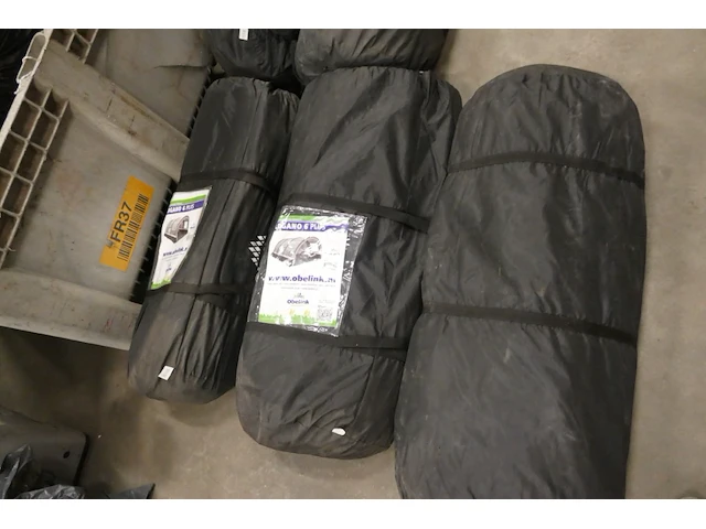 Palletbox met tenten - afbeelding 2 van  6