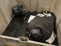 Palletbox met tenten - afbeelding 5 van  6