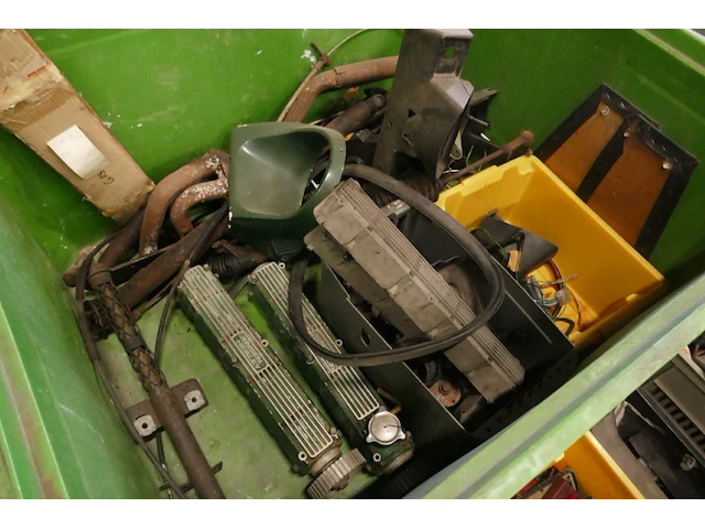Palletboxen met auto onderdelen - afbeelding 3 van  10