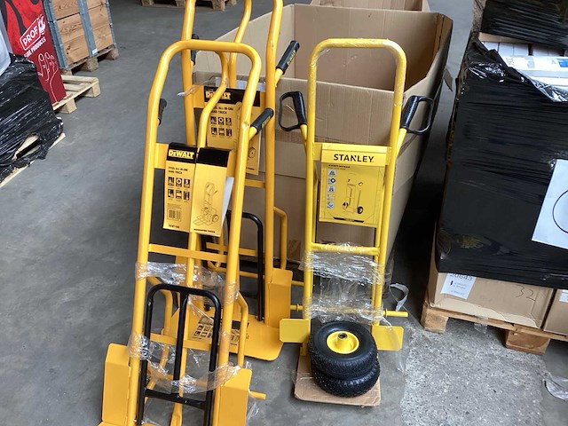 Palletdeal div steekwagens - afbeelding 1 van  4