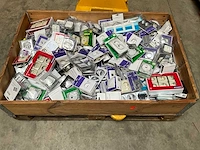 Palletdeal diverse schakelmateriaal en toebehoren - afbeelding 1 van  10