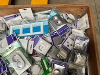 Palletdeal diverse schakelmateriaal en toebehoren - afbeelding 7 van  10